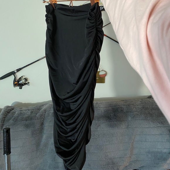 NWOT Fashion Nova Ruched Skirt - Picture 5 of 6